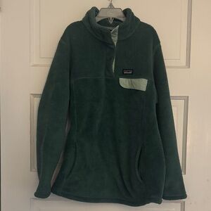Patagonia Forest Green Fleece pullover Large